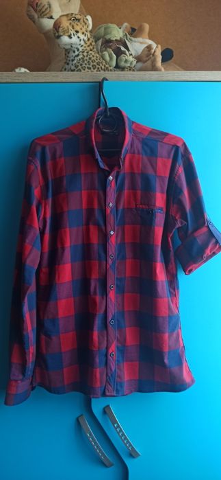 Продам  детские рубашки.