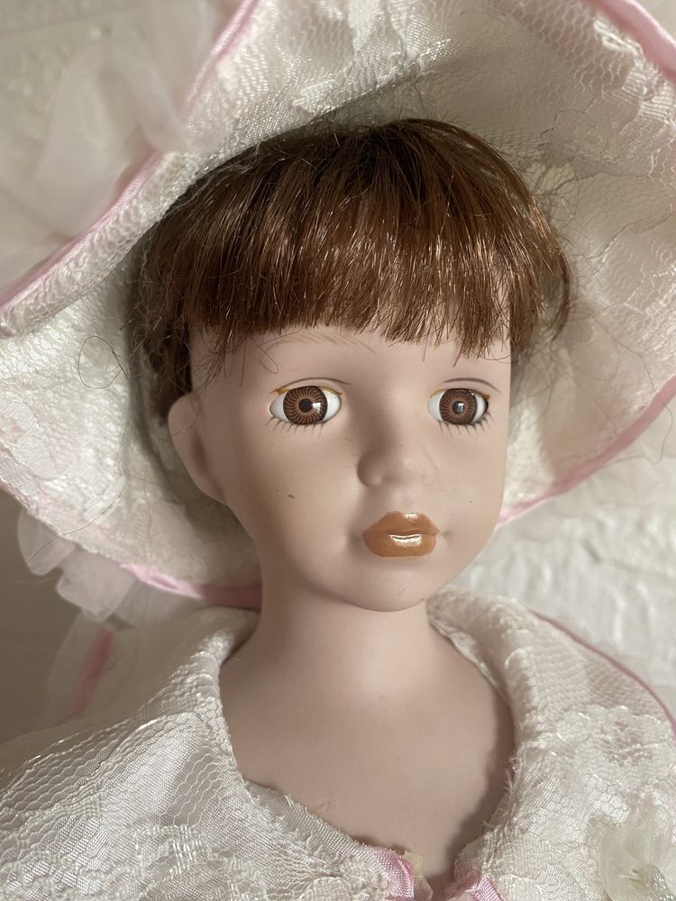 Порцелянова лялька, Фарфоровая кукла