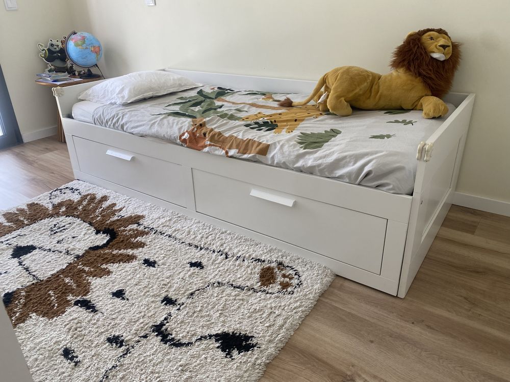 Cama solteiro com gavetoes