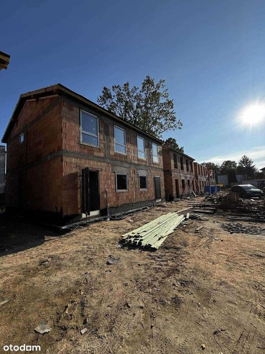 1/2 bliźniaka 73 m2 - ogródek i 2 miejsca postojowe