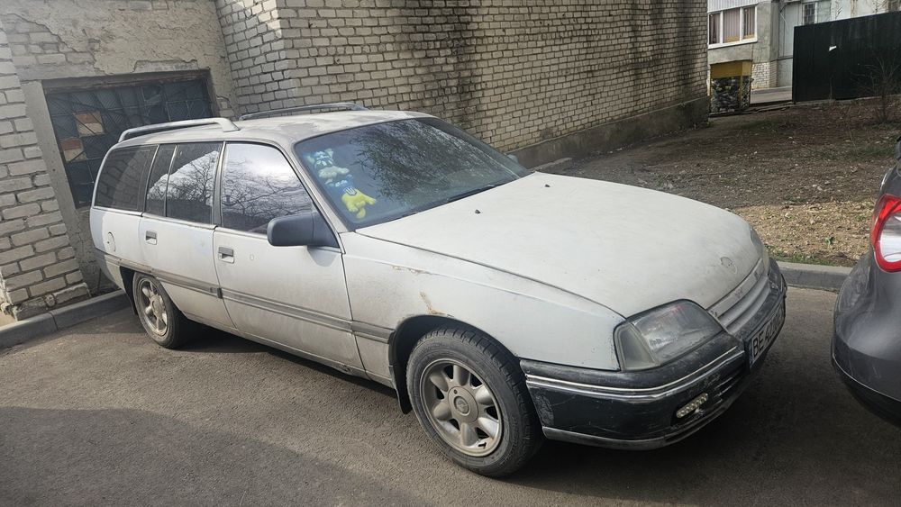 Opel Omega A Caravan