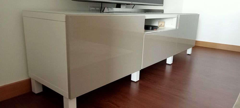 Móvel TV branco e bege alto brilho como NOVO