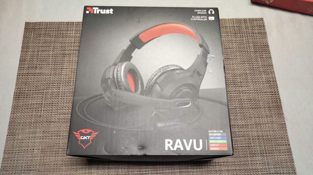 Headphones trust novo