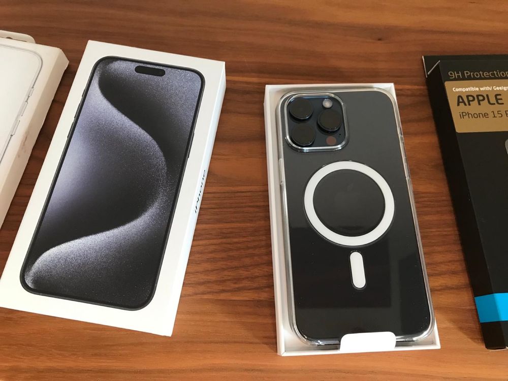 Nowy iPhone 15 Pro Max 256 GB Titanium Blue + Akcesoria