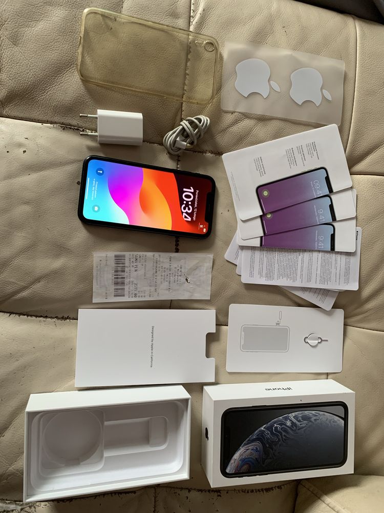 Iphone XR black stan bdb w100%sprawny komplet 64gb w100%oryginalna 80%