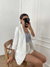 Белый пиджак блейзер