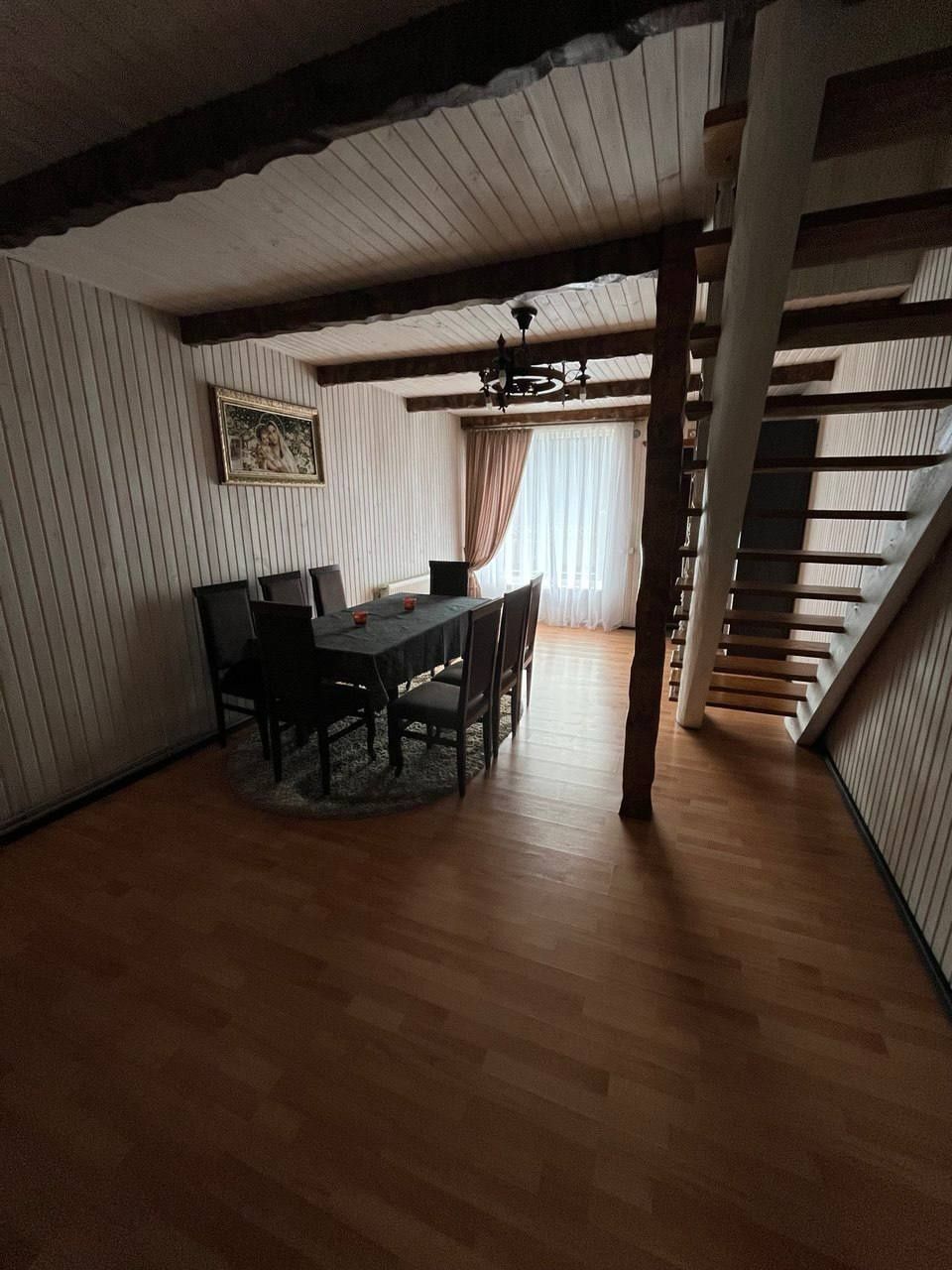 Будинок у Карпатах