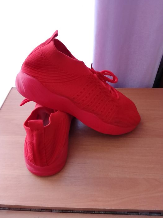 Кросівки 39 розмір