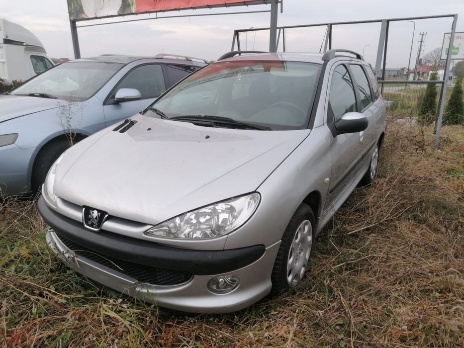 Peugeot 2005 rok 206 1,4 benzynka