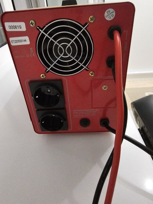 Інвертор Well UPS 800 VR(480) 12V