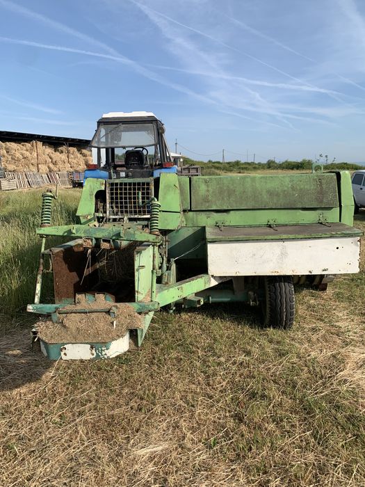 Пресс-подборщик тюковий