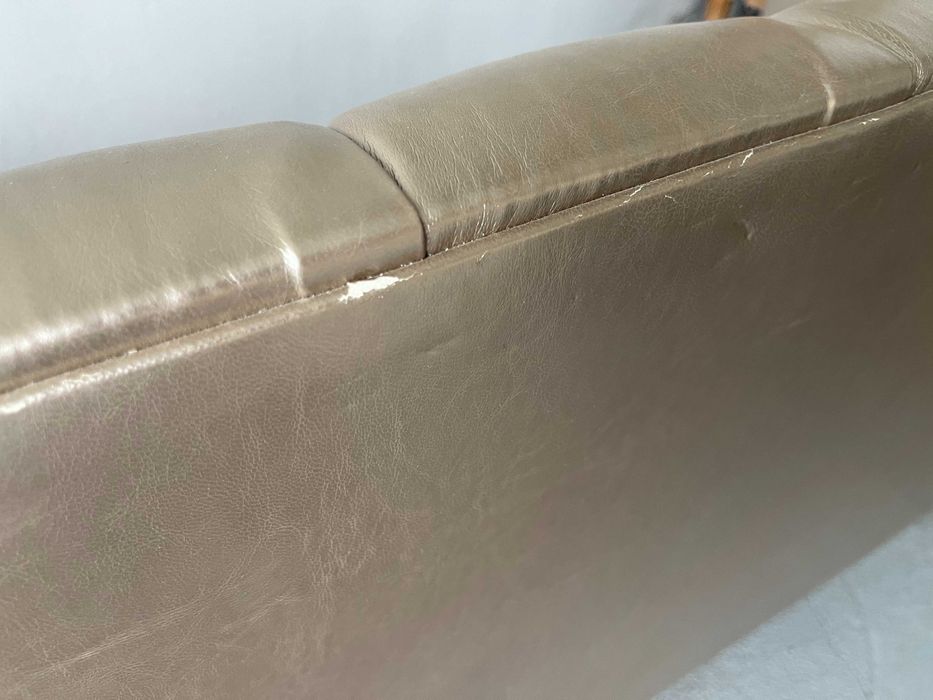 Sofa przyścienna złota, glamour, używana, bardzo dobry stan