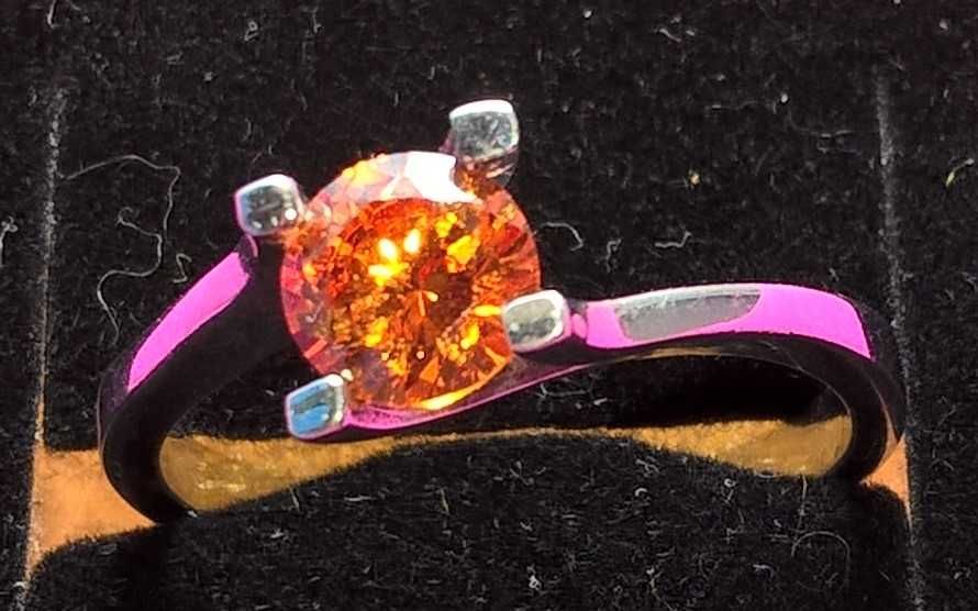 Anel de Prata com Zircônia Laranja