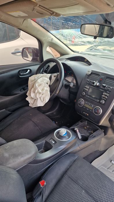 Продам Nissan Leaf 2015 Черный