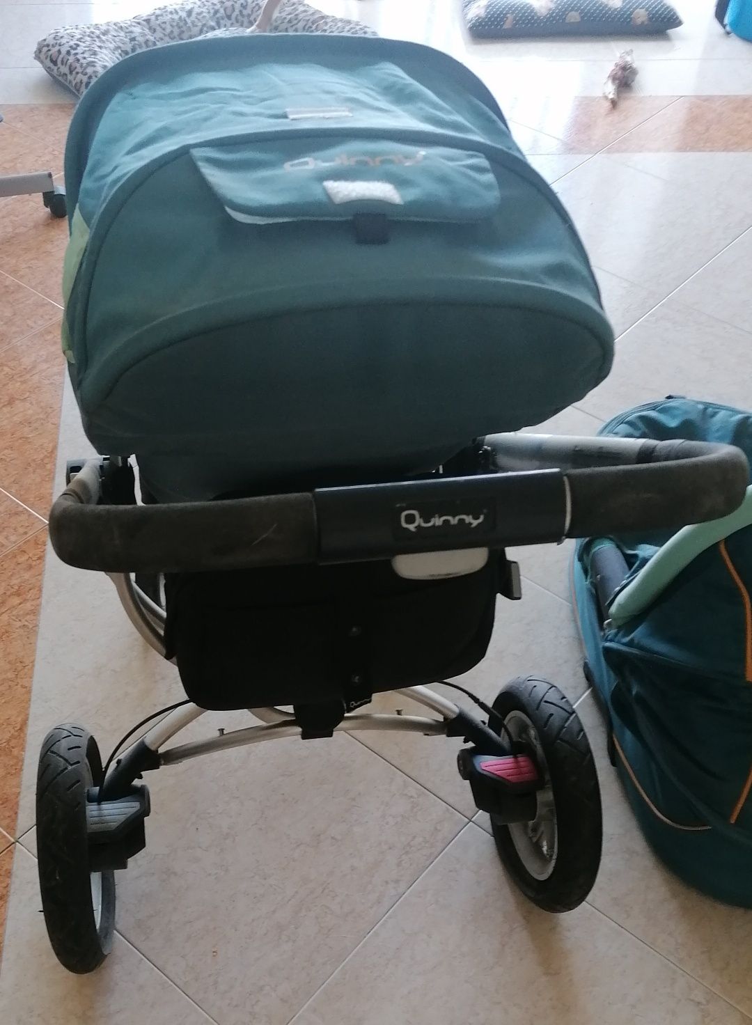 Carrinho Bebé QUINNY 3 em 1 | Alcofa + Proteções | Topo de Gama