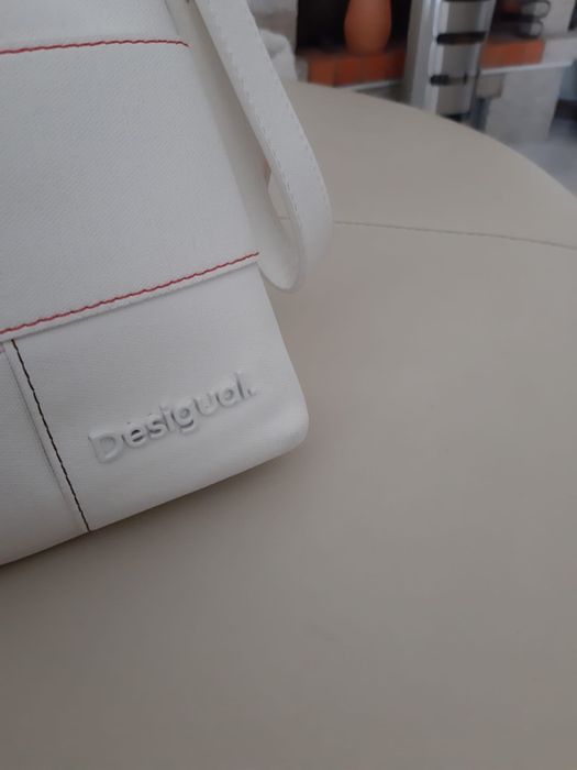 Mala Desigual branca