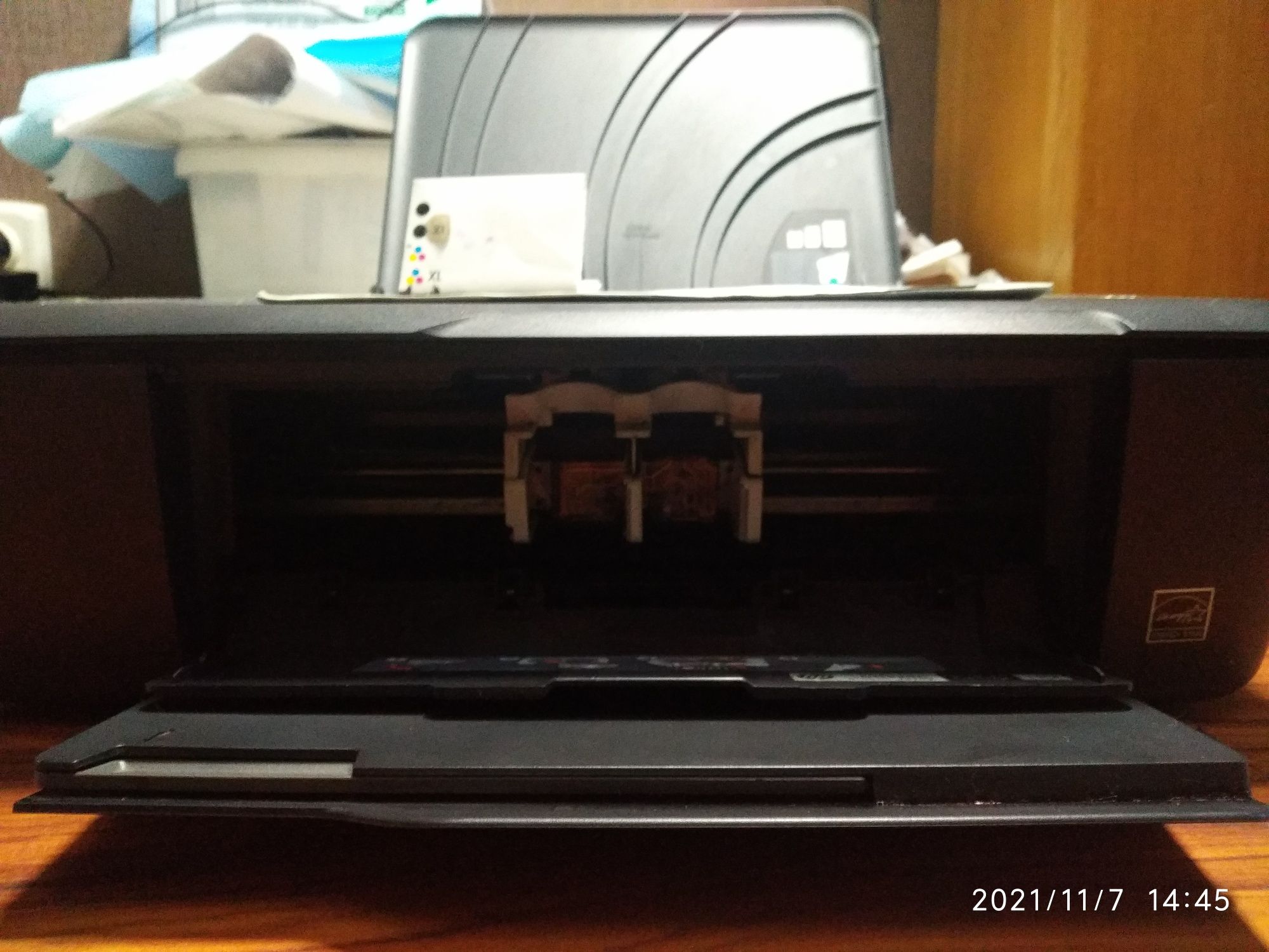 hp DESKJET 2000 Принтер.