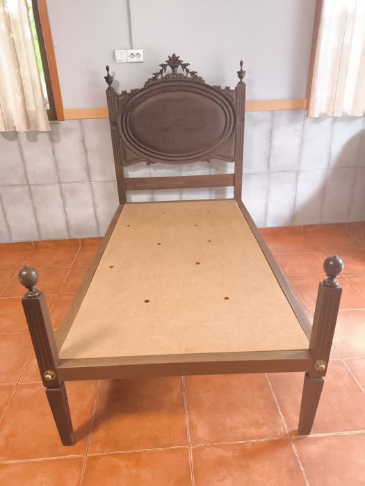 Cama solteiro D.Maria