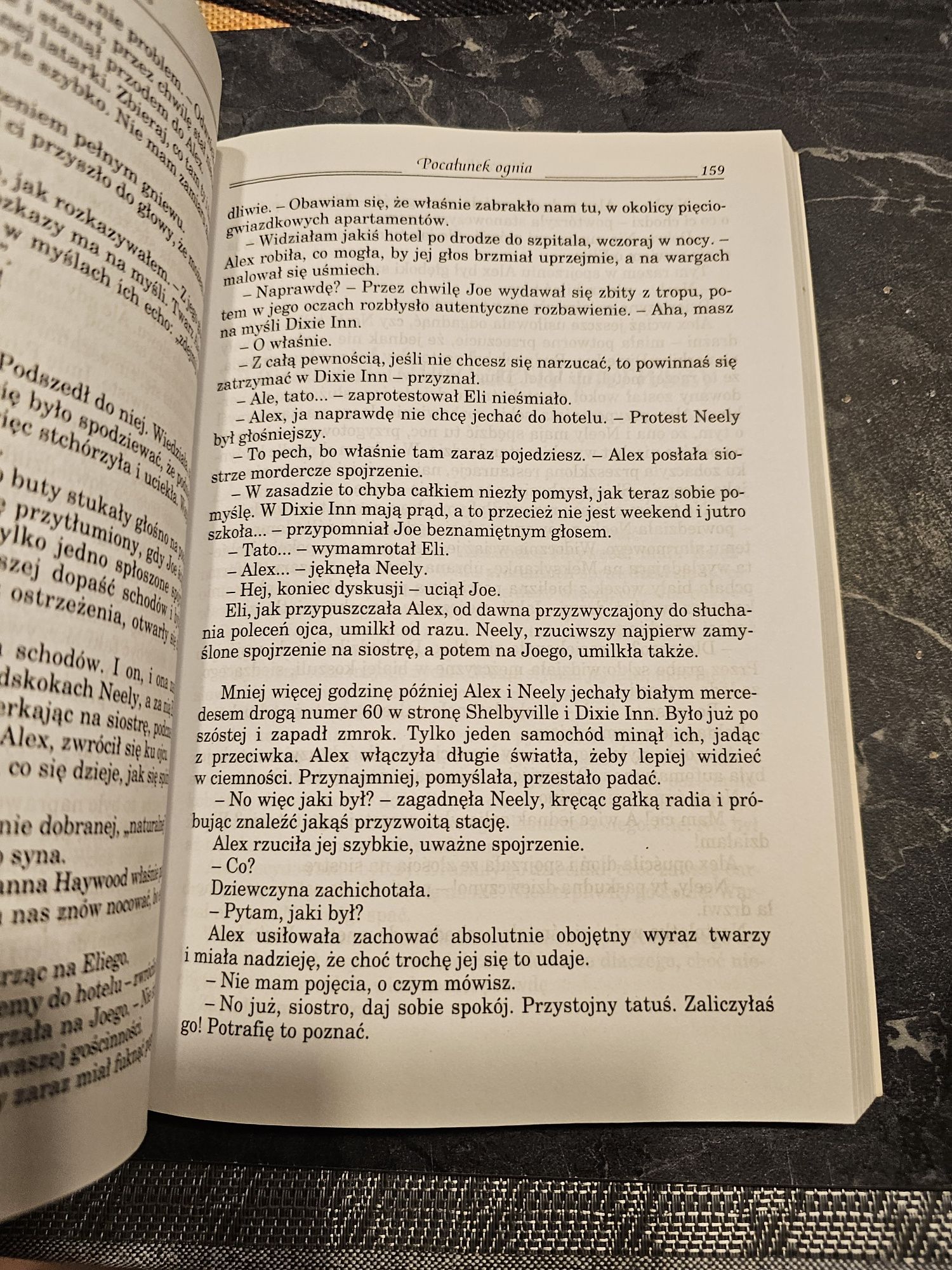 Książka pocałunek ognia karen robards