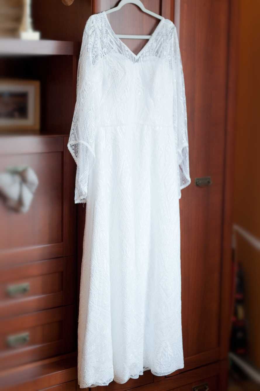 Suknia ślubna w stylu boho, długi rękaw, dekolt V, rozmiar 38-40