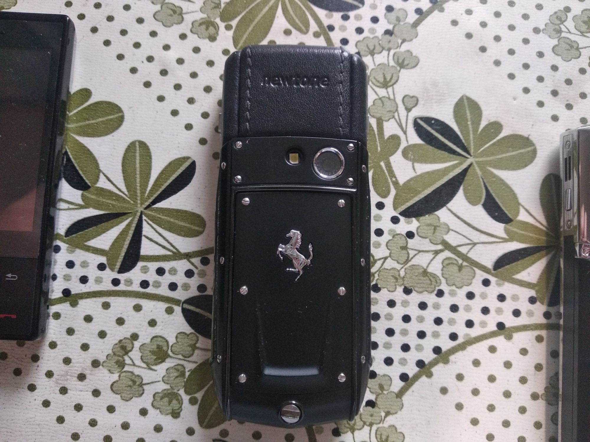 Мобильный телефон Vertu