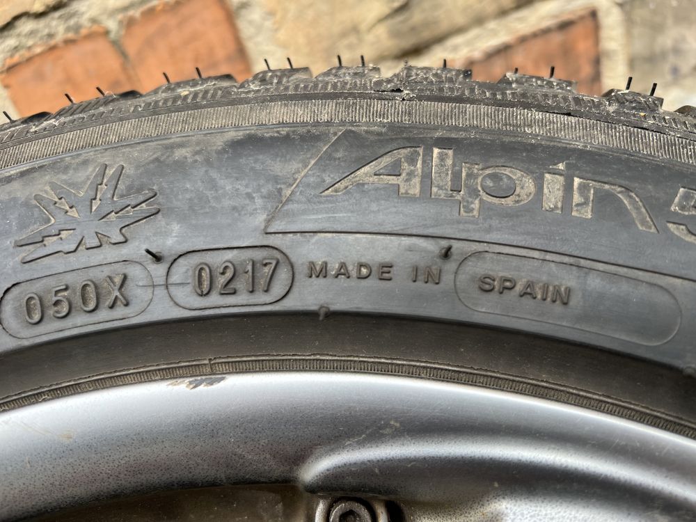 Резина Michelin 225/50 R17 пара зима