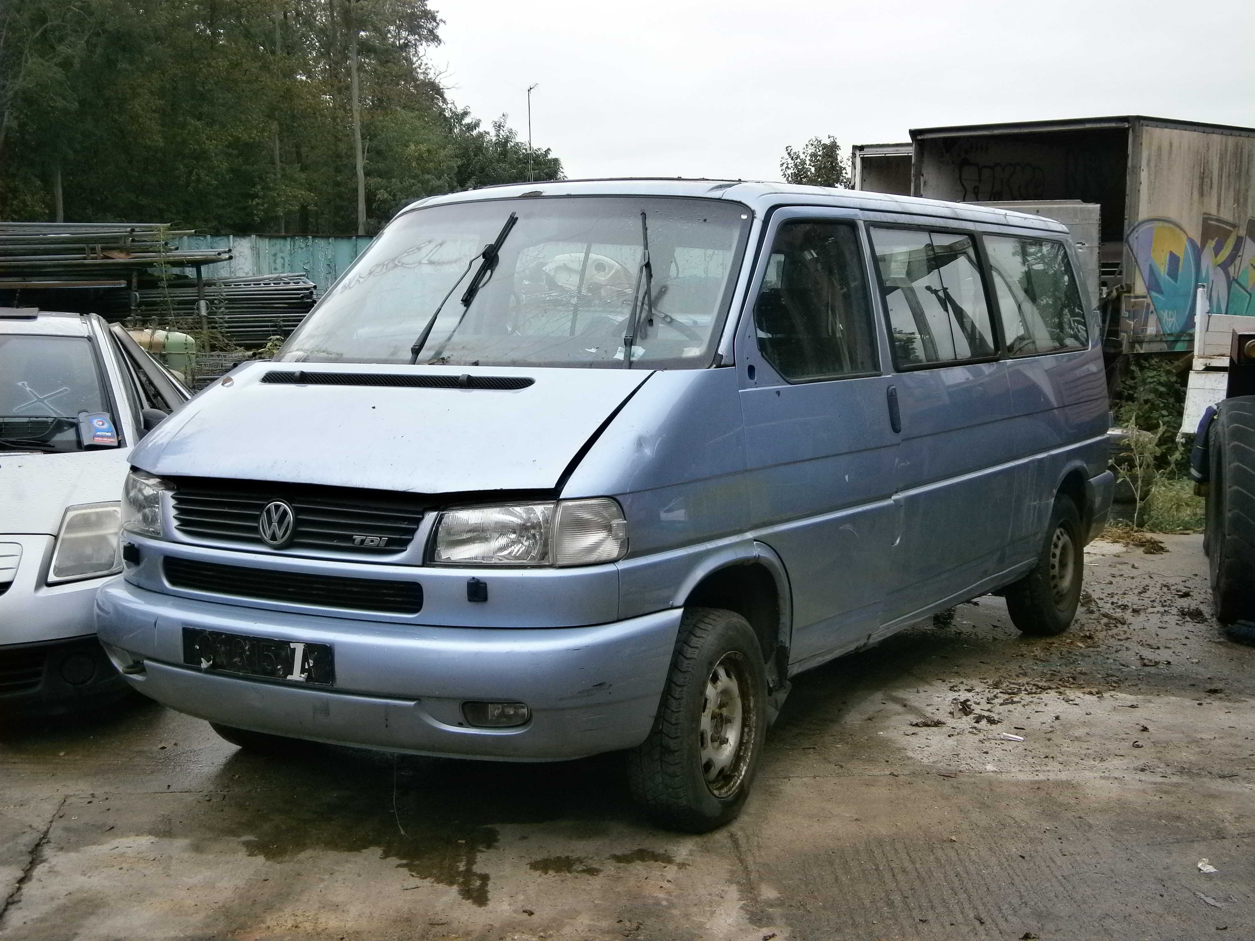 Conjunto Escape  VW Caravelle,  Transporter T-4 de 2001.