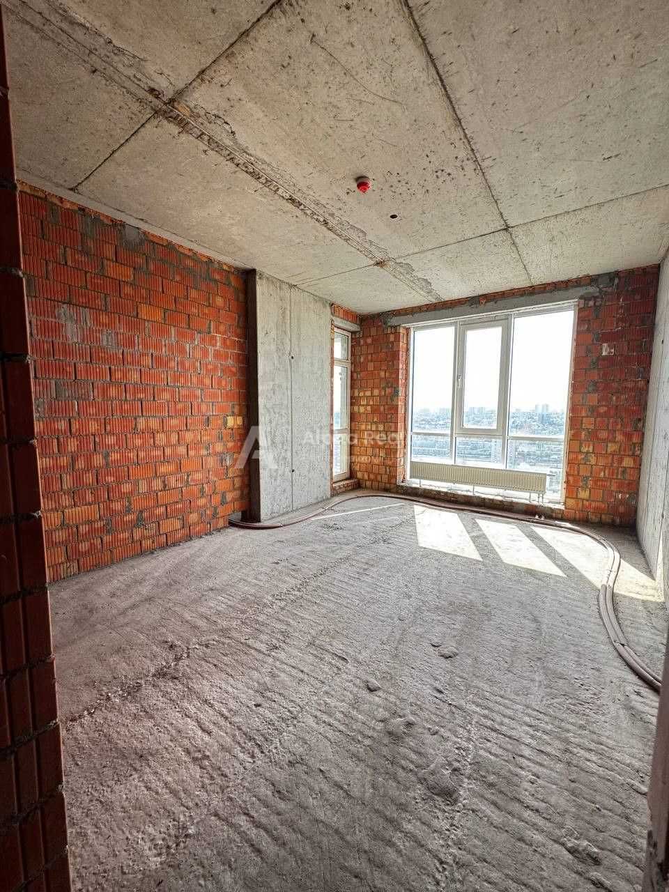 Продаж квартири, 80м2, ЖК Royal Tower, Центр, Олімпійська БЕЗ ремонту!