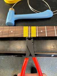 Setup de guitarras - electrónica - manutenção - refret - alinhamento