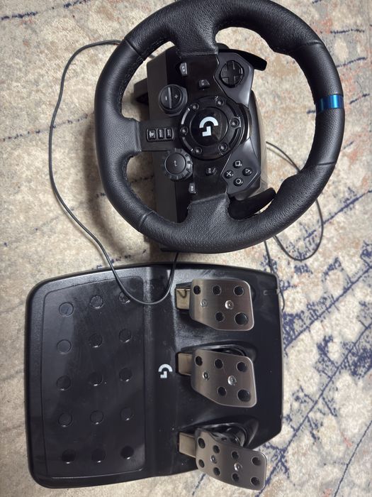 Продам ігровий руль Logitech g923