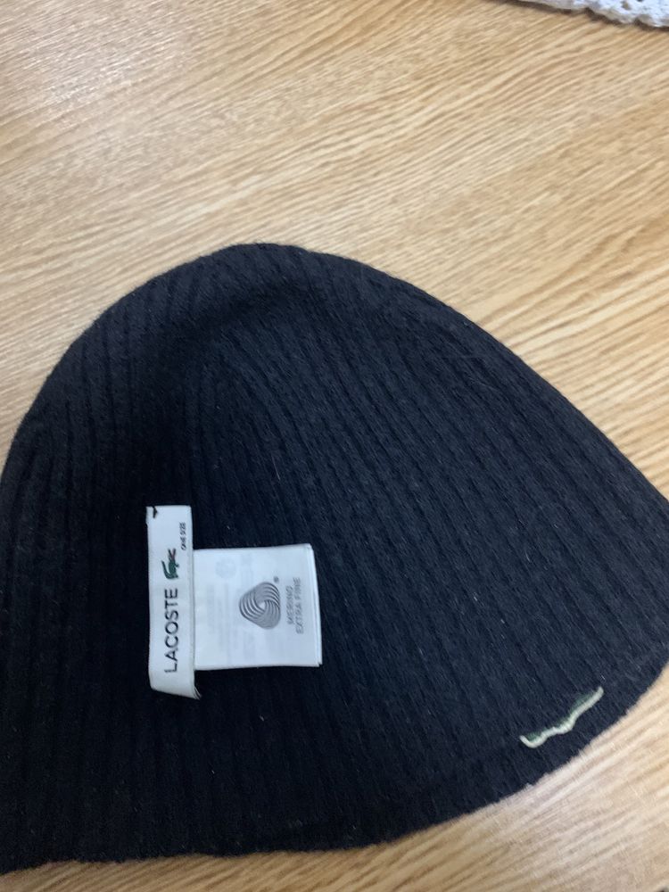 Gorro lacoste novo