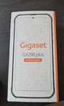 Wzmocniony i wodoszczelny smartfon