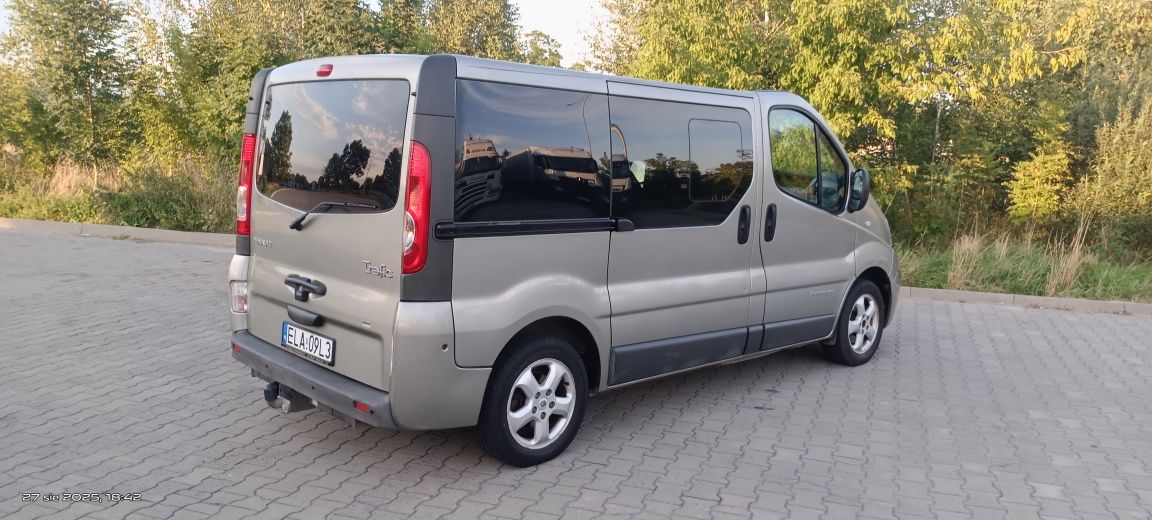 Renault Trafic 2009 rok Bogate wyp. Przeb. 209 tyś  Jeden właś. 10 lat