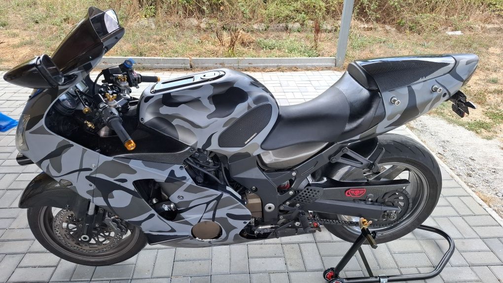 Kawasaki Ninja ZX12R