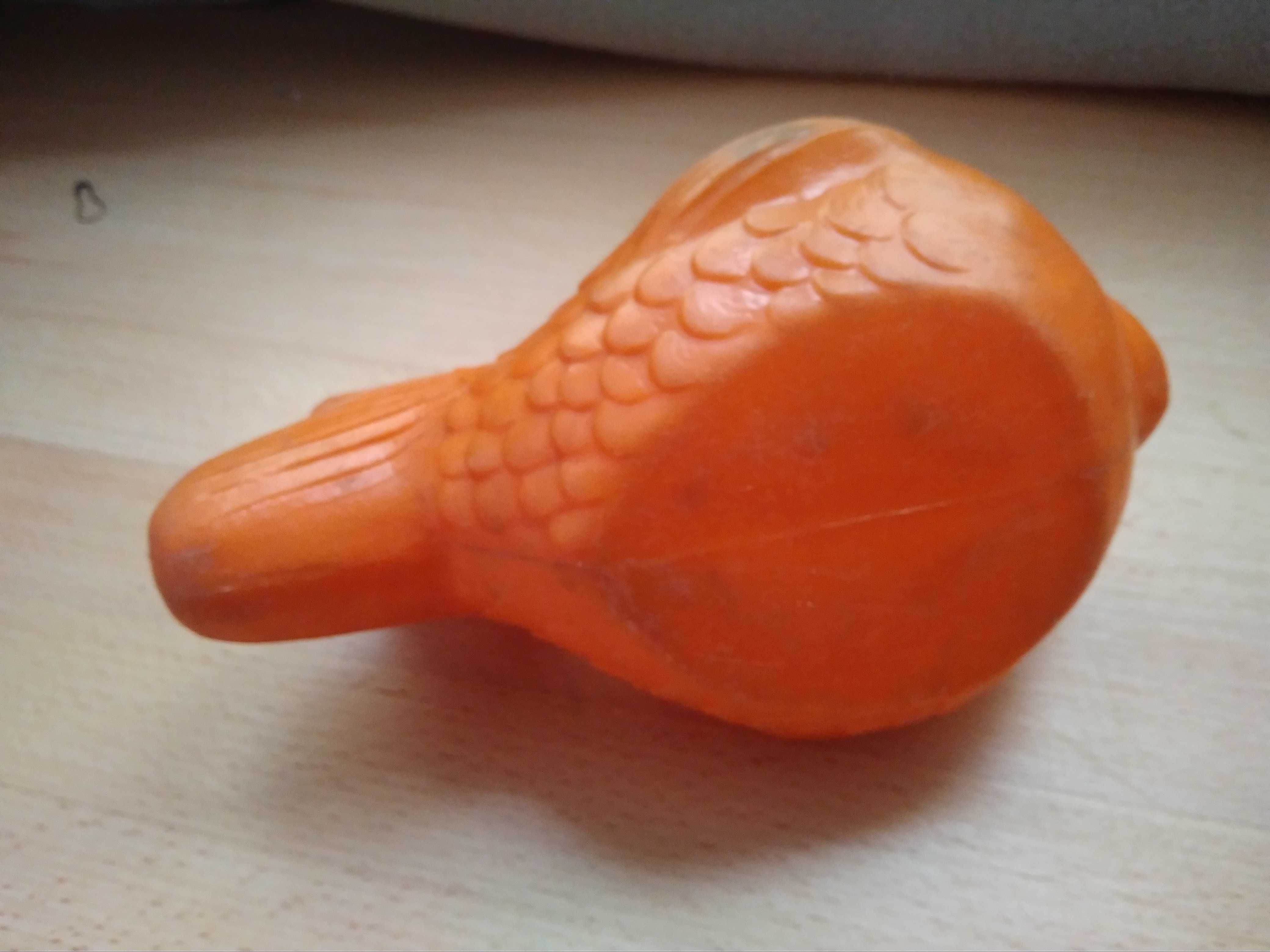 Stara zabawka rybka plastikowa ryba PRL