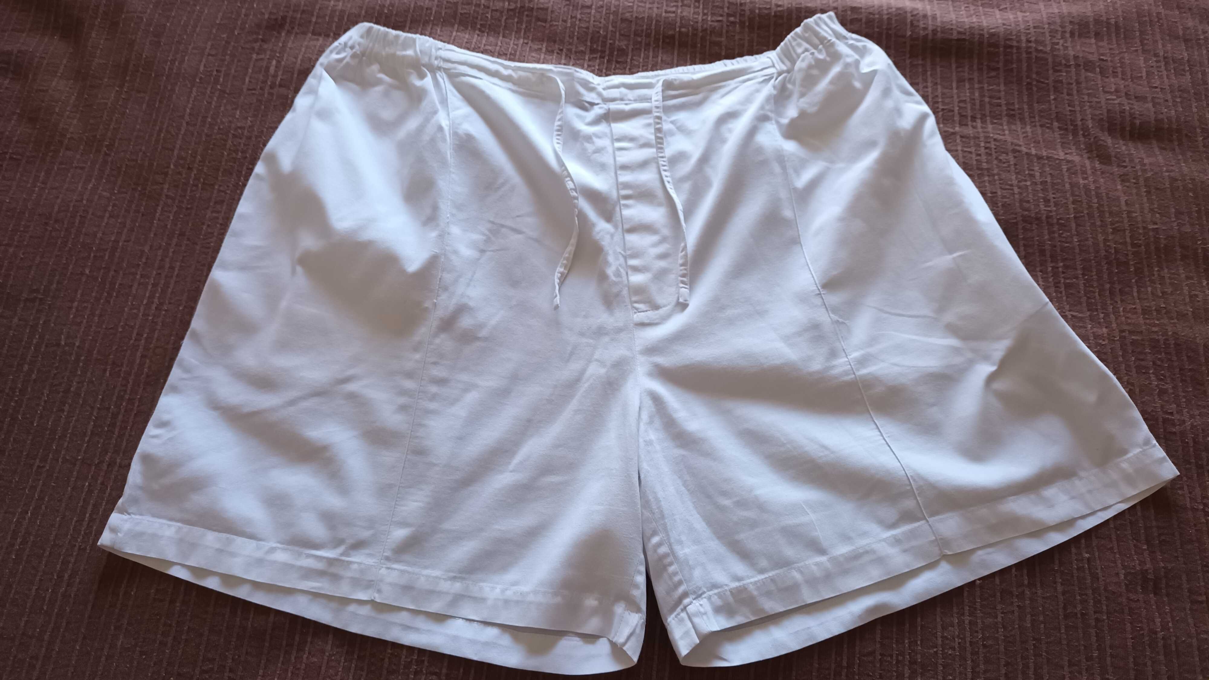 Calções em branco