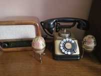 Stary telefon z lat 50