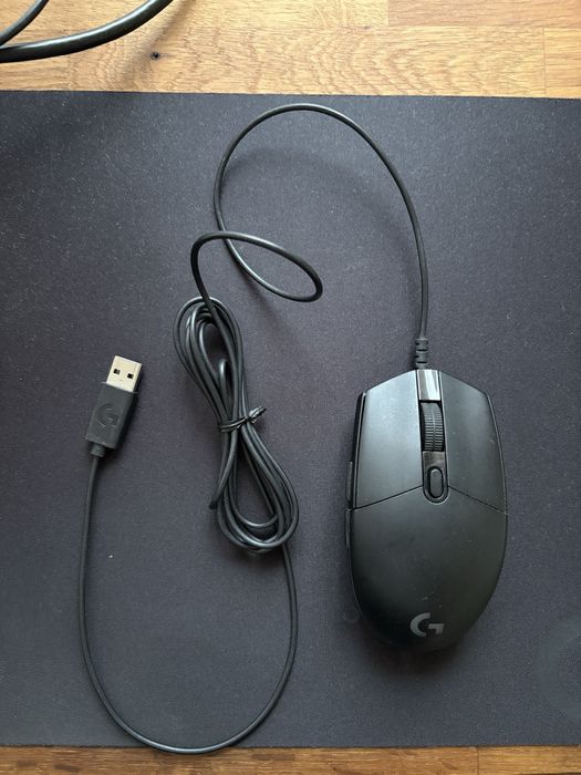 Rato Logitech com cabo usb