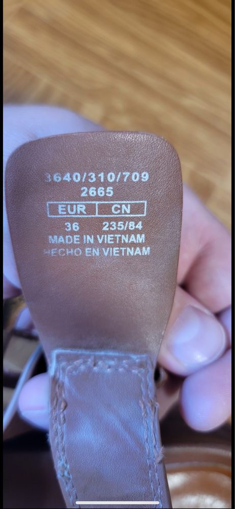 Босоніжки сандалі ZARA