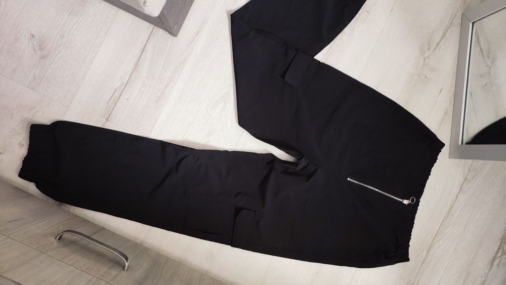 Joggery spodnie czarne rozmiar 152 / XS / S / M