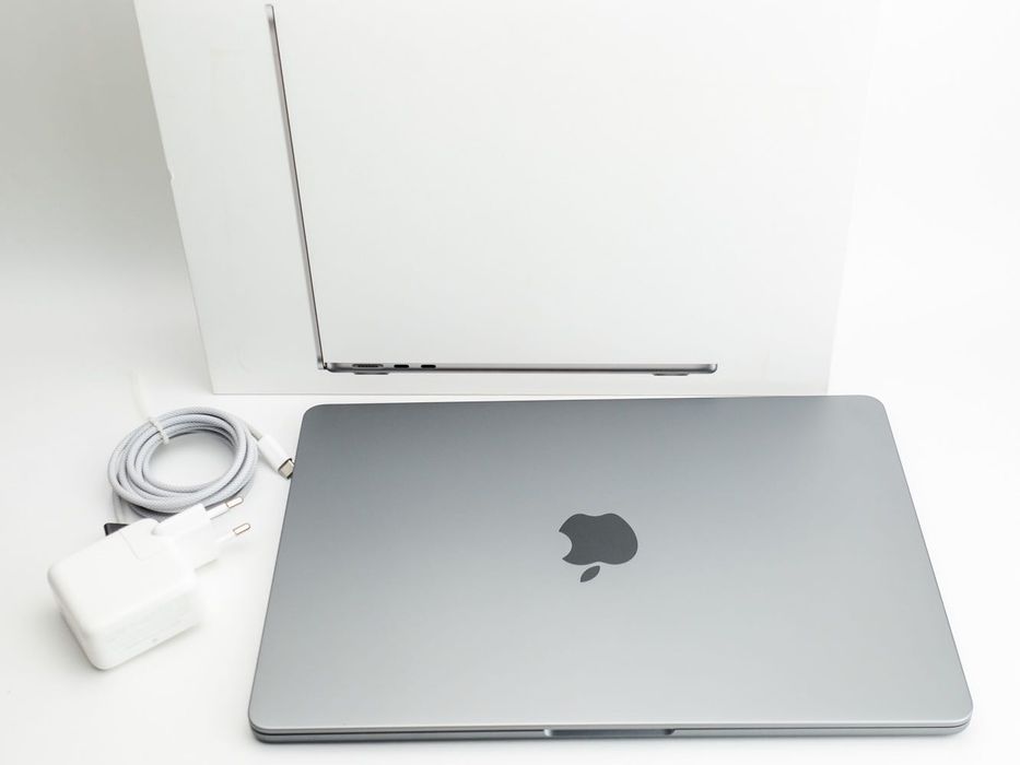 Apple Mac Book Air 13 M3 16GB 256GB Gwiezdna Szarość Laptop - JAK NOWY