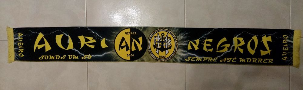 Cachecol auri negros claque