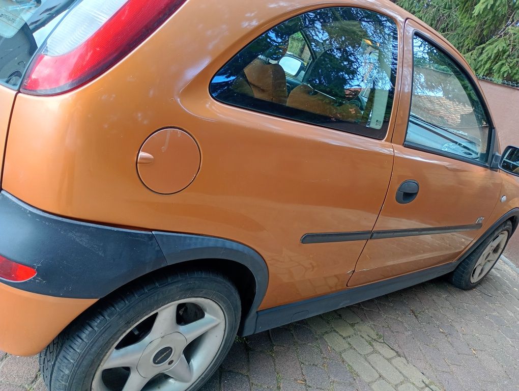 Sprzedam Opla Corsę C 2002 r.