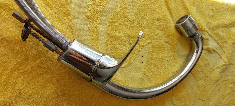 Torneira misturadora com oferta de outra da mesma linha para  bide