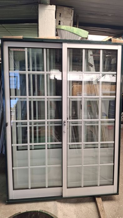 Sacadas aluminio vidro  duplo