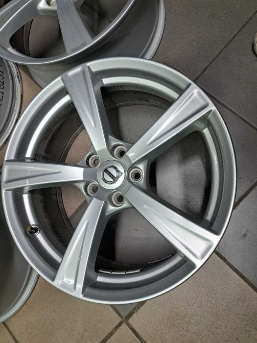 Felgi 5x108 18 volvo