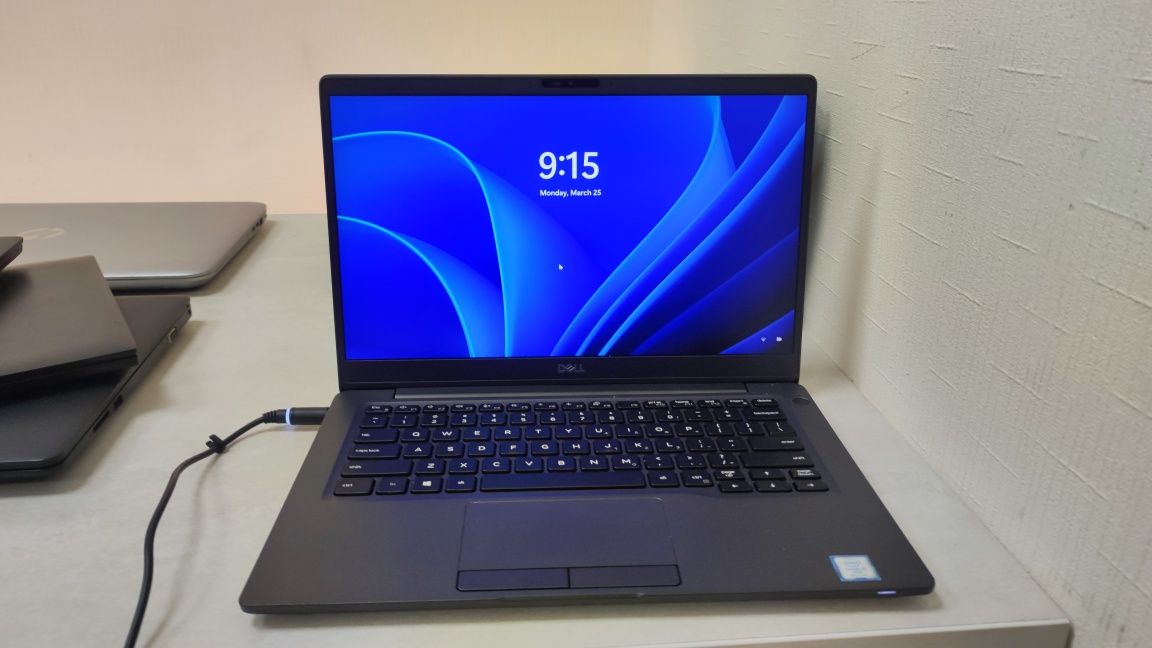 Сенсорний Dell Latitude 7300 i5-8365U 4\8 ядер\потоків 16GB DDR4 256ss