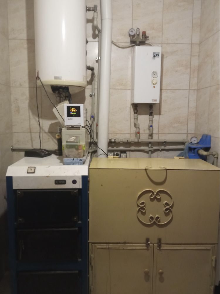 Продам будинок на березі водосховища