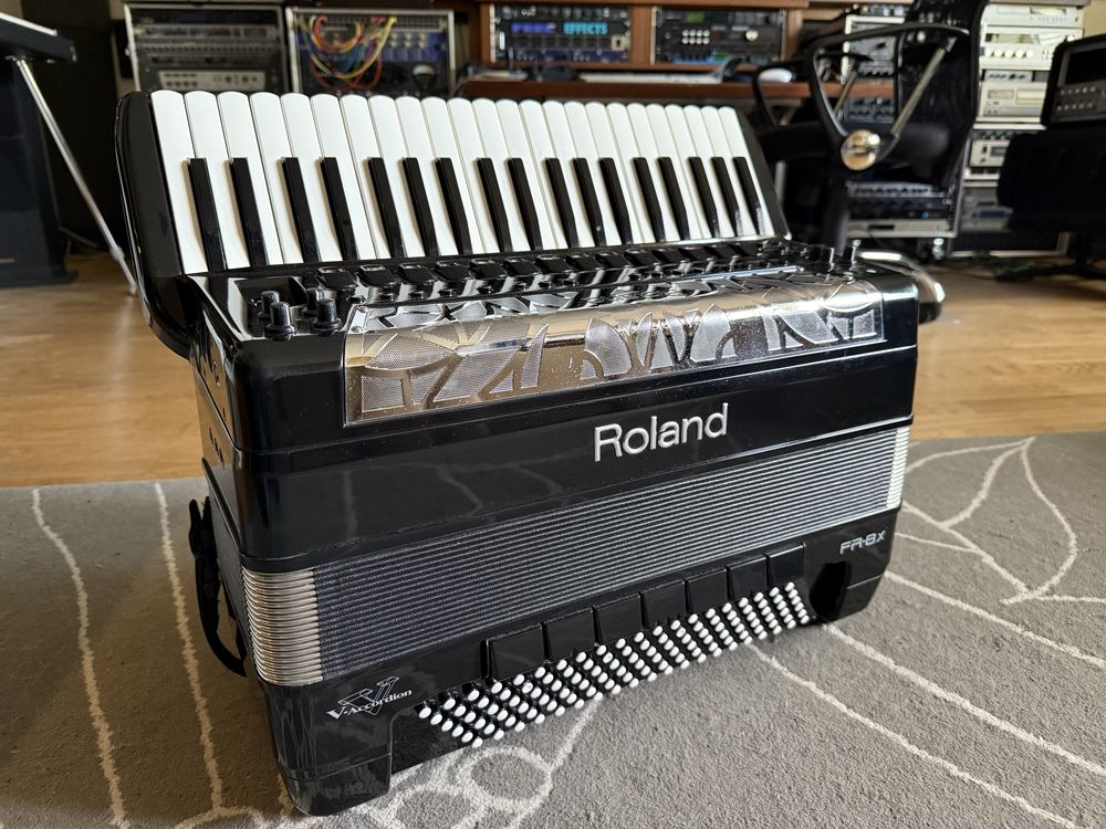 Akordeon Roland FR8x