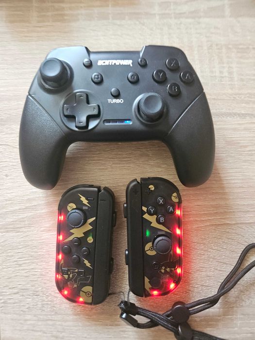 Nintendo Switch V1 + drugi dock, akcesoria